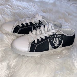 Raider Sneakers